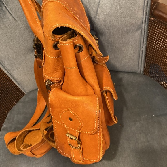 Grafea camel color leather backpack - Picture 5 of 12